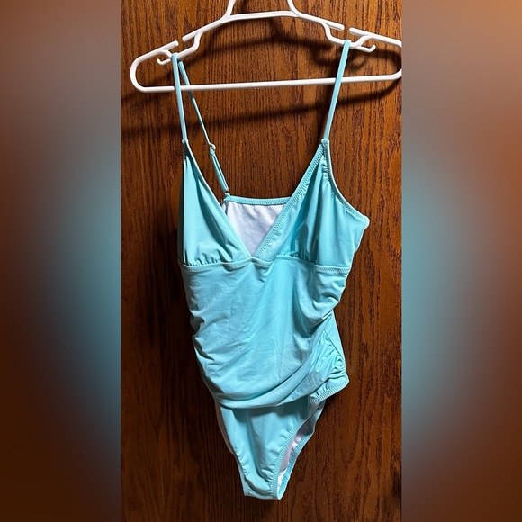 NWOT Slimming One Piece Swimsuit - Picture 1 of 3